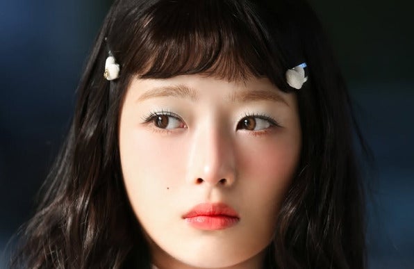 「この顔で身長高いの脳がバグる」IVE・レイ、唯一無二のビジュアルに世界中から絶賛の声