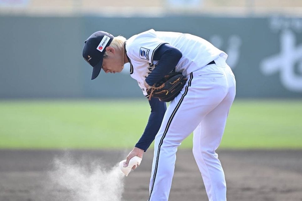 オリックス・山岡泰輔がキャンプ終了を報告！山崎颯一郎、宮城大弥らとの”イケメン”ショットも！