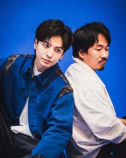 「かっこよ🥰青似合うね〜」生田斗真、真っ青な背景と衣装が似合いすぎているとファン悶絶💙📸