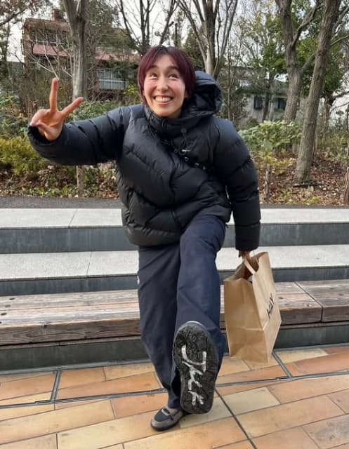 「わちゃわちゃが可愛すぎる」宮崎早織の斬新おちゃめショットの連発にファン爆笑！