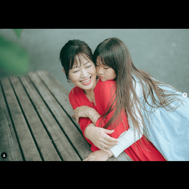 坂本美雨が生協パルシステムからインタビュー＆愛娘との貴重な公園での2ショット！