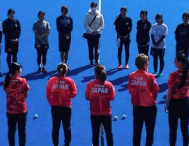 元フィールドホッケー選手 小野真由美、ホッケーキッズにエール「失敗してもいいよ！オリンピアンの言葉が力に」