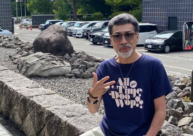 クワマンこと桑野信義が夏の挨拶投稿 令和7年の暑さを吹き飛ばす1枚が話題