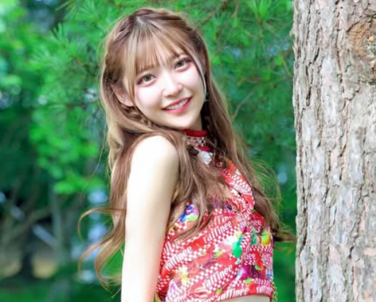 「めちゃかわちい」人気レースクイーン、”ヘソ出し＆艶やか着物ショット”を披露！写真映え度が「天才かな」とファン釘付け