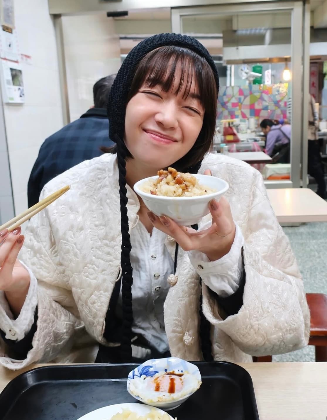 佐藤栞里、食べて食べて食べまくりの台湾旅を大満喫！「モリモリ食べていい笑顔」