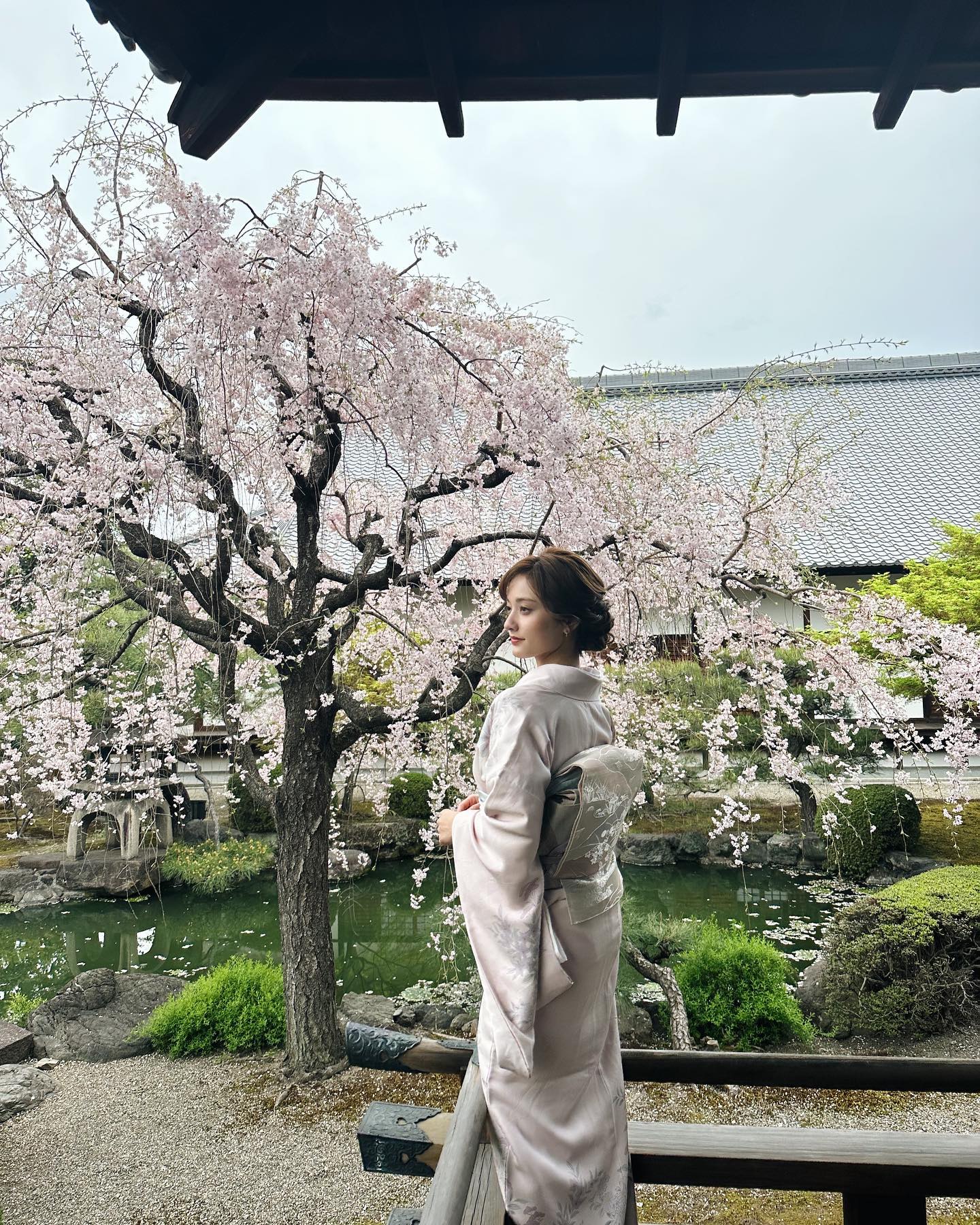 「見とれてしまいました🌸」谷まりあ、美しい着物姿を公開✨