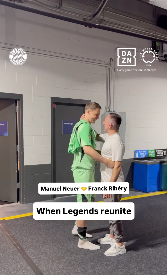 「涙腺崩壊するやつ…！」サッカー界“大物レジェンド再会ショット”にファン感激「バイエルンの魂」