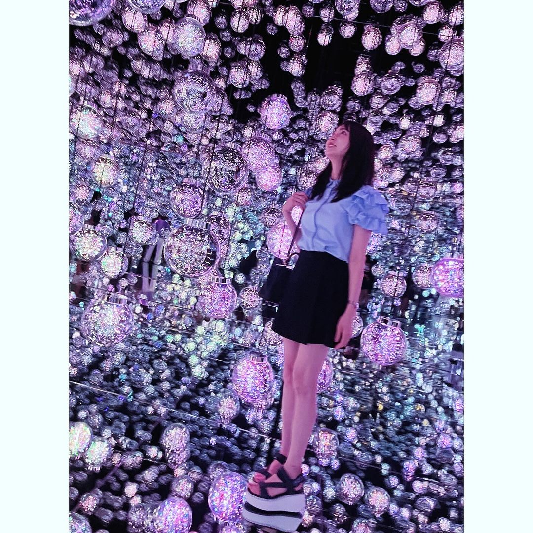 2児の母・押切もえが“超ミニスカート”で美脚を披露！「お変わりなく美しい」「オシャレ過ぎ」