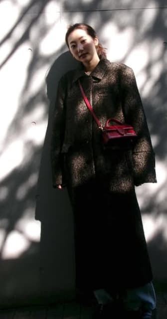 木漏れ日の中で佇む「女優・武田玲奈」が美しいのなんの！「めちゃくちゃ可愛い」と話題に！