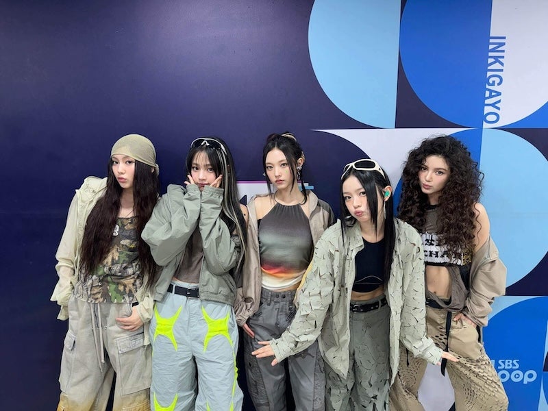 NewJeansがSBS人気歌謡に出演！カムバック後最後の活動を終える