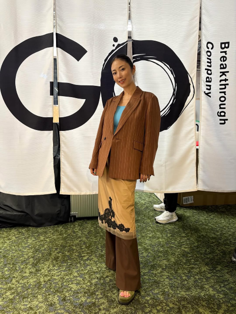 「最近はこんな格好でお送りしました」MEGUMI、オシャレ過ぎる衣装7変化ショットでファン魅了！