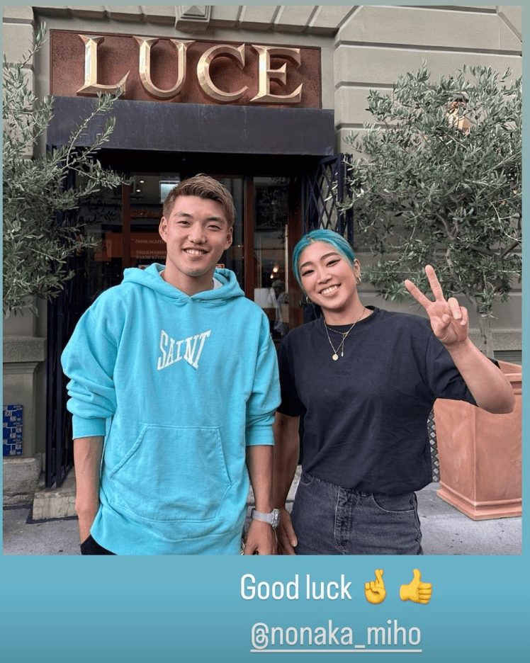 堂安律が五輪選手とのツーショットを公開！