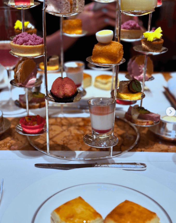 西田尚美、優雅なアフタヌーンティーを満喫—ファンから「豪華すぎる」と羨望の声