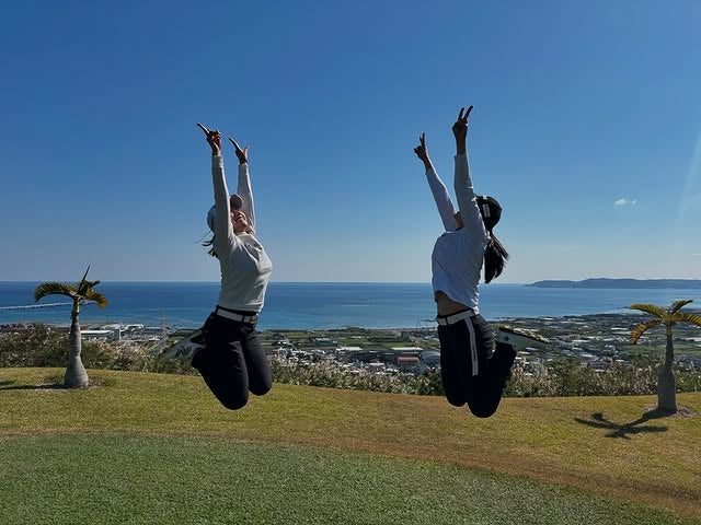 女子ゴルファー安田彩乃、あの"超仲良し"なゴルファーとの合宿オフショットにファンほっこり