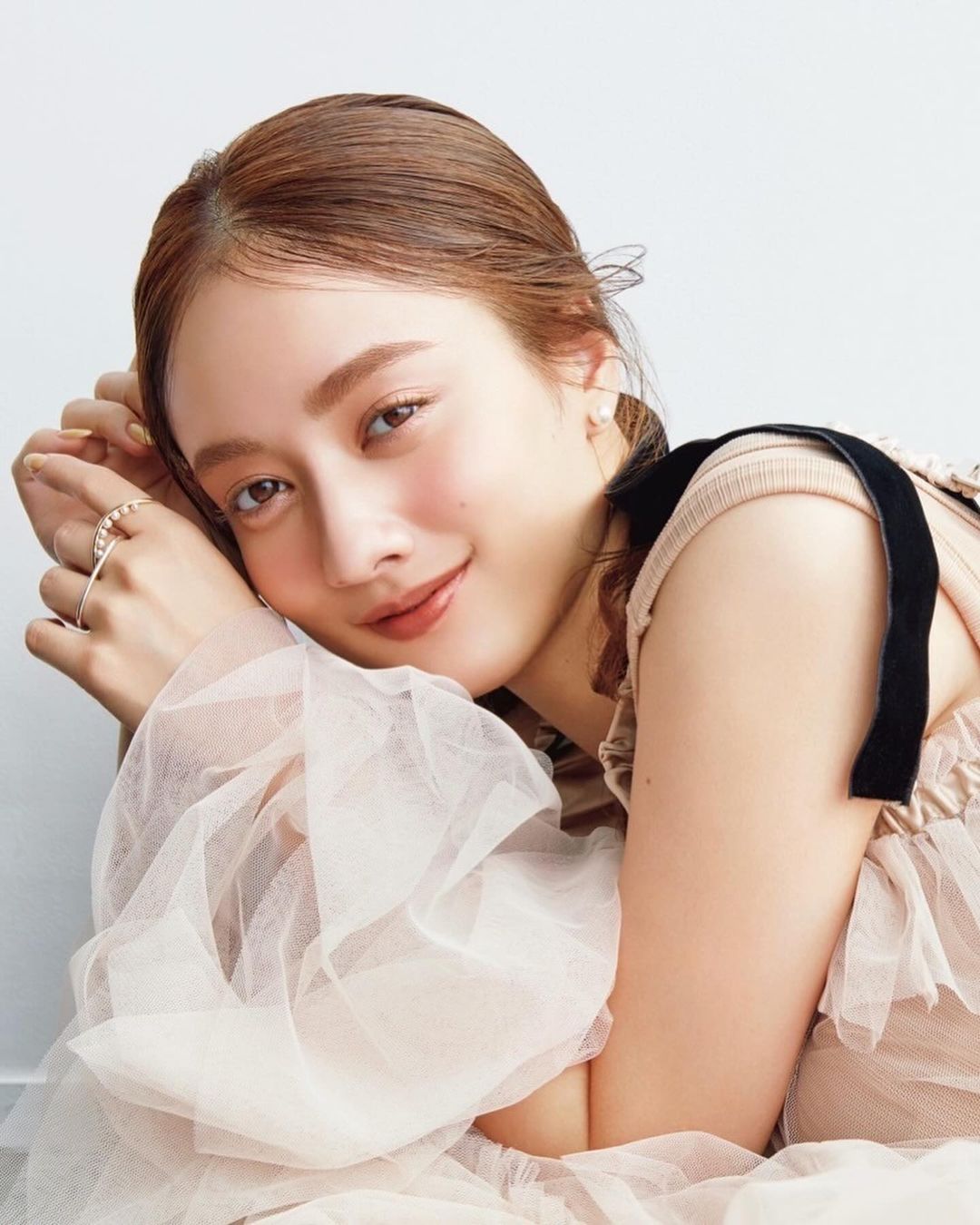 「可愛すぎて溶けました🍨」谷まりあの最新ショットが話題！✨