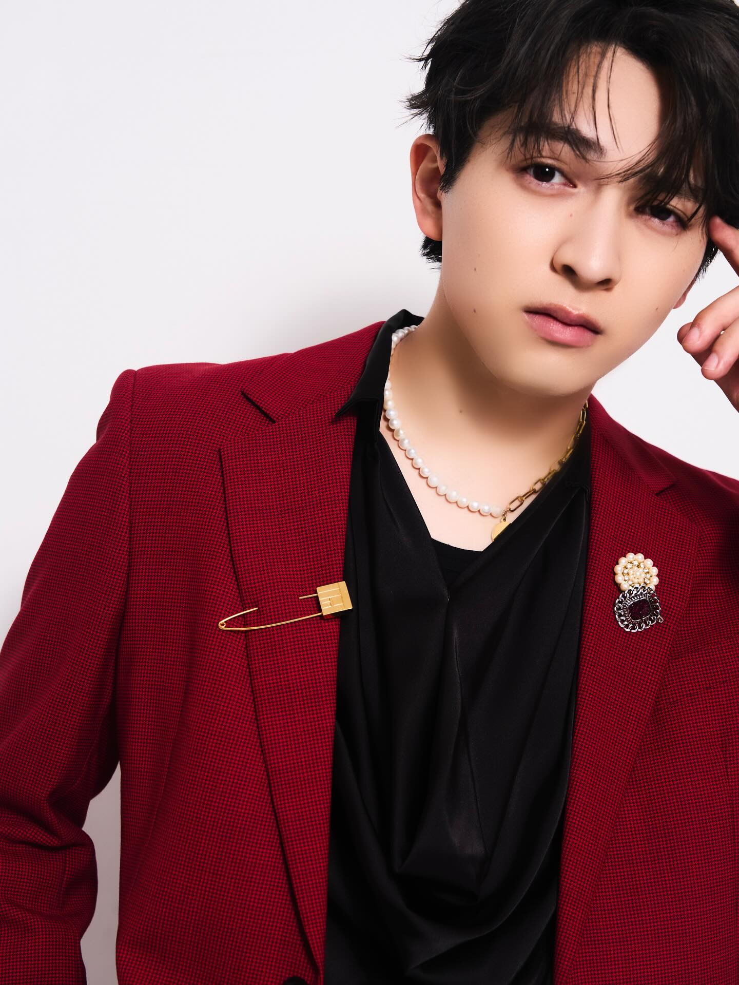 M!LKのリーダー・吉田仁人が26歳の誕生日を迎える！カラフル衣装×多彩な表情に反響