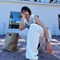 「スタイル良すぎ」髙橋海人 下アングルから足長ショット「美しい」