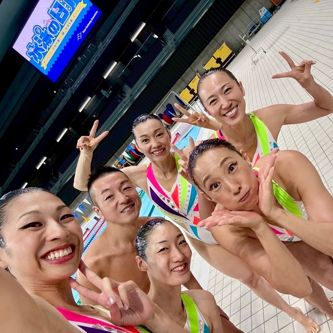 笑顔と絆！小谷実可子、25年差でチームで挑んだ水泳の日！！