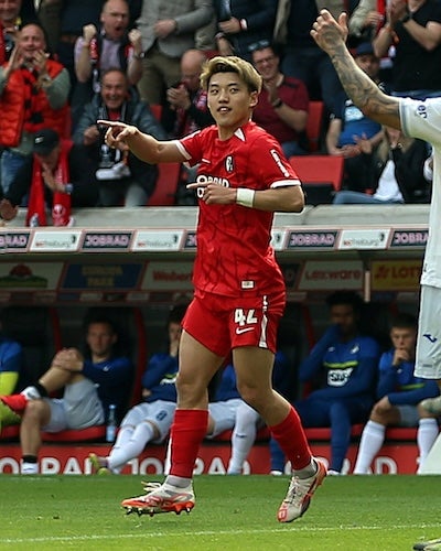 堂安律が今季9点目！フライブルクが接戦制す