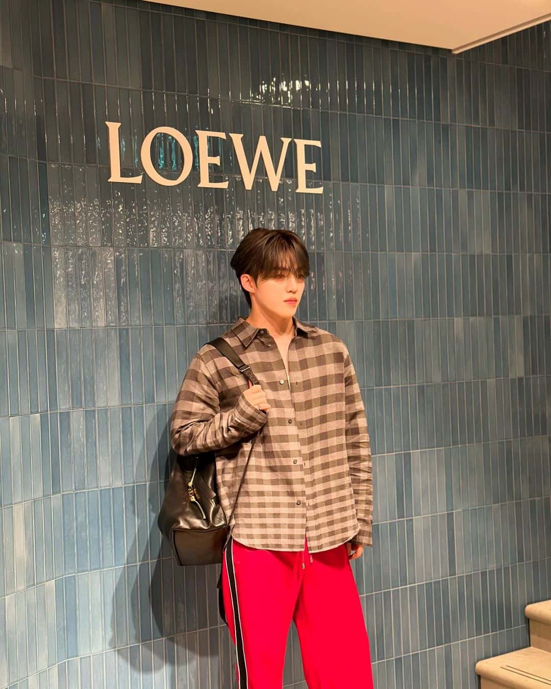 人気韓国アイドルがLOEWEに登場！！