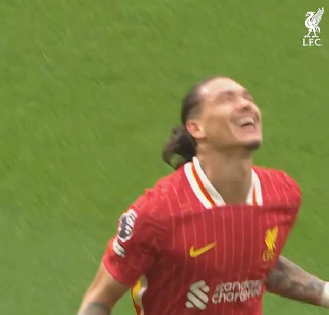 リヴァプール FWヌニェスの意地の一撃をファンに公開！