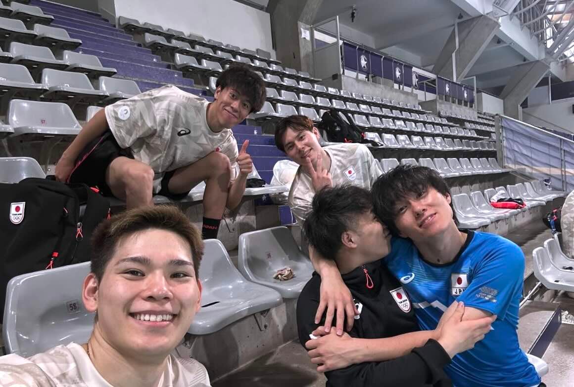 え？どういう状況？西田が選手のイチャイチャ写真を大公開