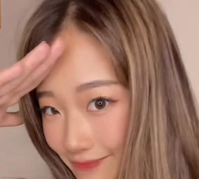 「それにしても可愛いな！」美女野球選手、大会前に魅せた”乙女の姿＆ガオポーズ”のギャップ！ファン敬礼状態