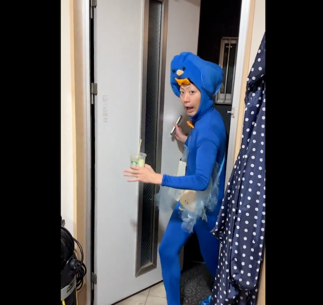 「クセ強すぎ！」「ちゃんと罰ゲームしてる笑」大人気夫婦の帰宅様子にファン安堵