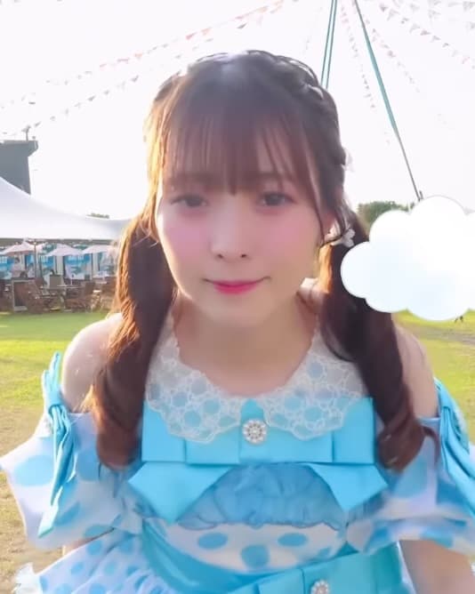 梅田さん、どうしたんですか…CUTIE STREET梅田みゆ、カメラの前にジト目で降臨