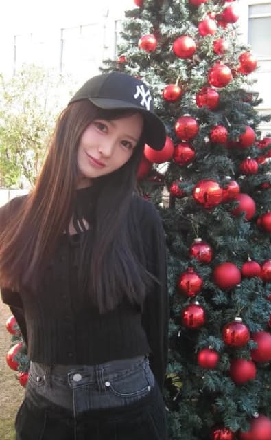 トマトみたいなクリスマスツリー？NMB48 山本望叶が話題の投稿！