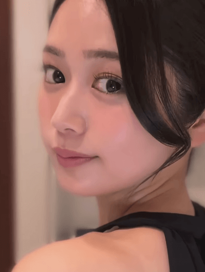 「メチャかわいくて大スキ」ラグビー美女子、マイネームIS”浅野・ドレスアップムービー”に反響！「Tシャツ面白くっていい」