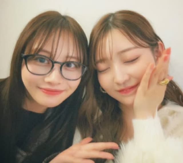 双子みたくそっくり！ 元乃木坂46・阪口珠美 十河茉由との2ショットを披露！