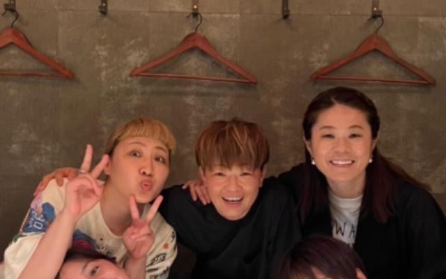 「笑いが絶えない夜」岩渕真奈、先輩たちとの食事会を満喫