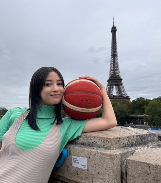 広瀬すずがバスケ日本代表を全力応援！