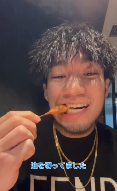 よしきまる　心斎橋にある串カツを大絶賛