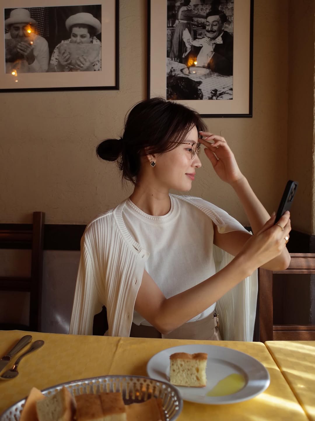 郡司恭子、美味しいランチを堪能し美味しいひと時「ピザ1枚ぺろり」