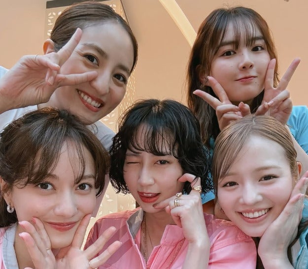 「全員美人すぎる」河北麻友子、“出川ガールズ全員集合ショット”を公開