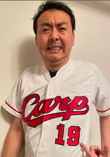 お笑い芸人 アンガールズ田中 広島カープの野村祐輔投手を労う！「野村祐輔投手お疲れ様でした！」