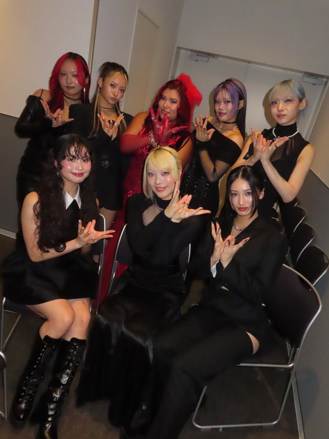 人気インフルエンサーが今話題のガールズグループとの豪華オフショットを公開！！