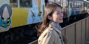 宇内梨沙、「水木しげるロード」を満喫　鬼太郎列車や妖怪たちに感激