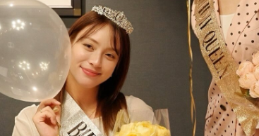 「女神が2人並んだ…」滝沢カレン、33歳バースデーをアンミカらに祝福され感激ショット公開！