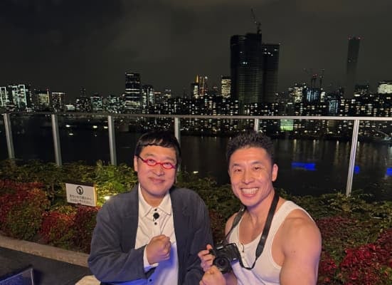 なかやまきんに君、NSC同期の山ちゃんとツーショットも夜景が台無し？
