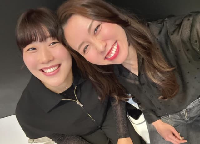女子バレー・渡邊彩が深澤めぐみとの仲良し2ショットを披露