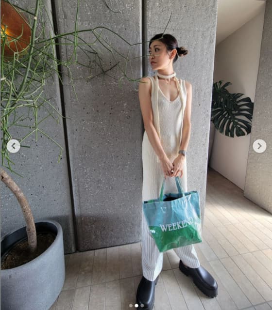 山田優　スタイリッシュな夏ファッションを公開！