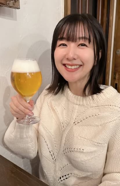 ピザにウッキウキ！満点笑顔の声優・茅野愛衣に「可愛い」の声続出！