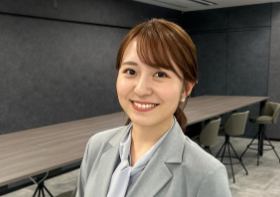 「よっちゃんカワイイ！」三山賀子アナ、月曜衣装ショットにファン熱視線