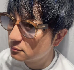 「青髪遊助、爆誕！」上地雄輔、新ヘアカラー公開にファン大興奮