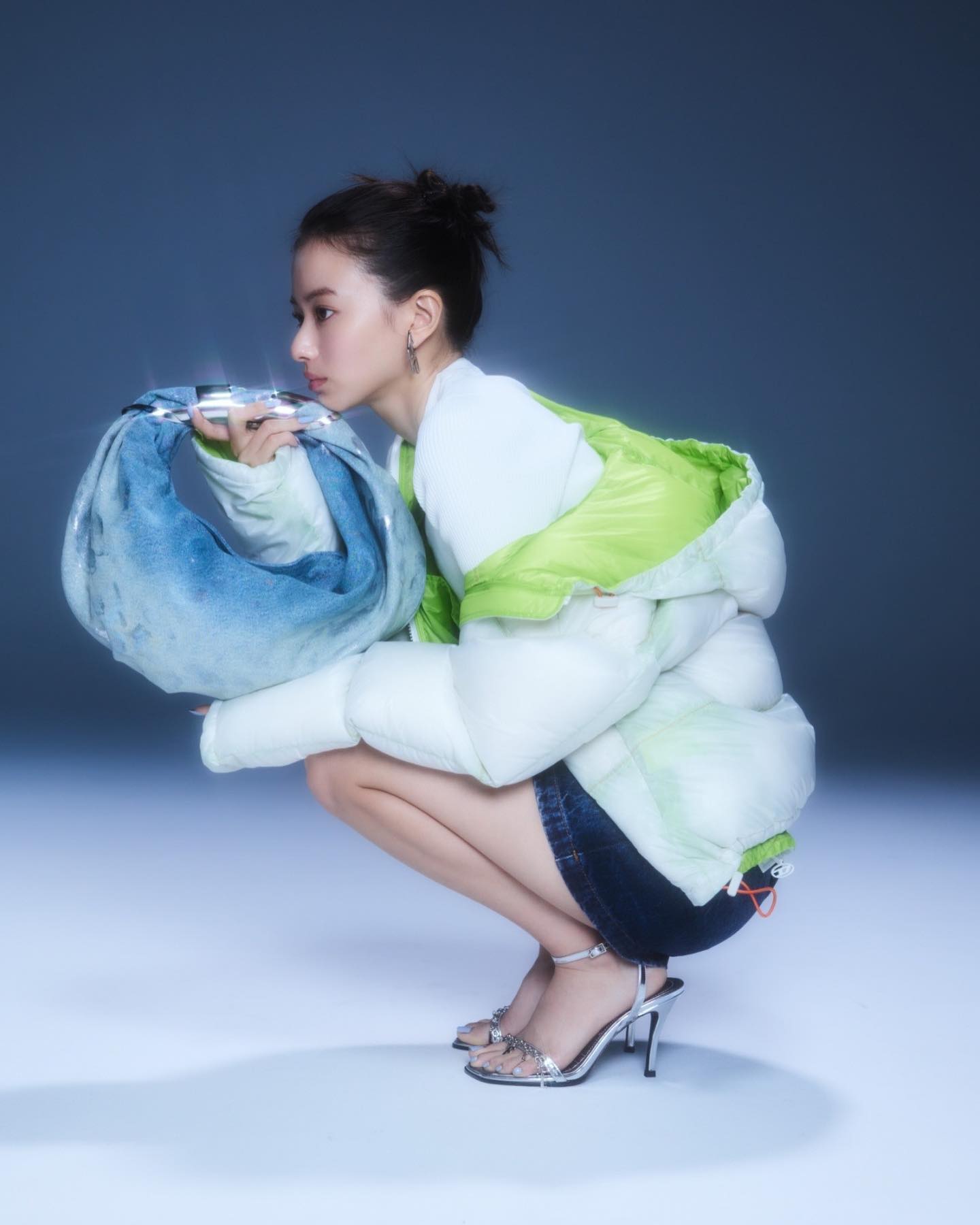 「スタイル良すぎ！綺麗すぎ❤️」山本舞香が最新美SHOT公開が話題に🤳