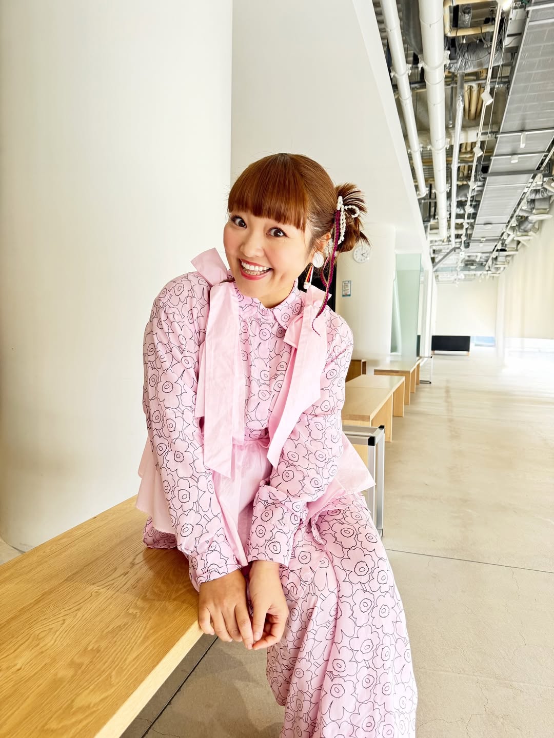 人気女性お笑い芸人、”派手柄最高”な夏の衣装を一挙公開！「どれも似合ってる」