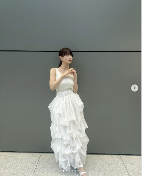 岸明日香がラファエルさんの年収オークションに参戦